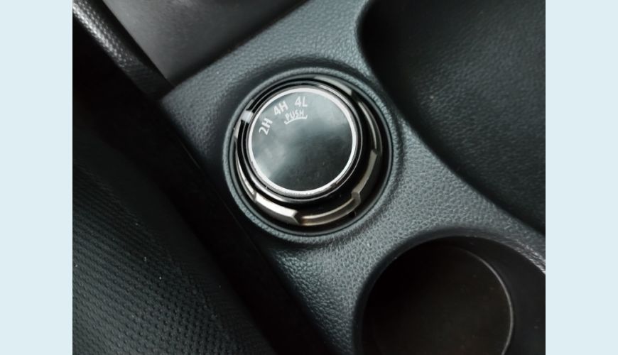MITSUBISHI L200 TRITON DIESEL AUT. 4P - PRATA - 2019 Foto 8 (Grande)