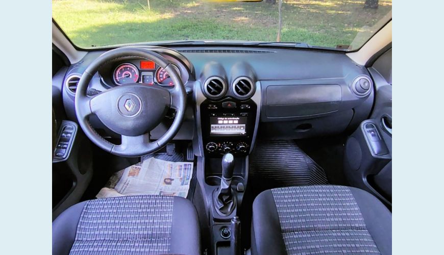 RENAULT SANDERO FLEX MANUAL 4P - PRATA - 2013 Foto 8 (Grande)