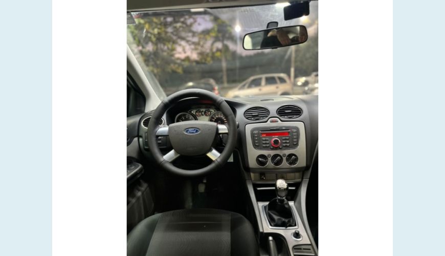 FORD FOCUS FLEX MANUAL 4P - BRANCO - 2012 Foto 8 (Grande)