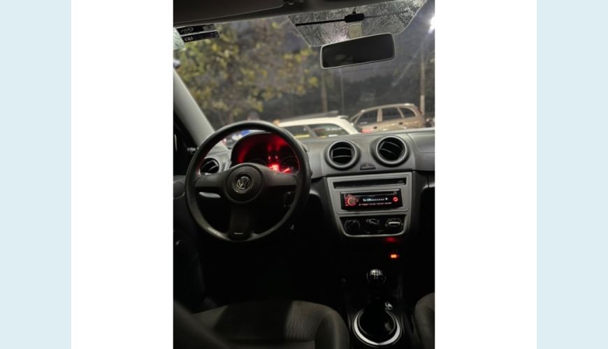 VOLKSWAGEN VOYAGE FLEX MANUAL 4P - PRATA - 2013 Foto 8 (Grande)