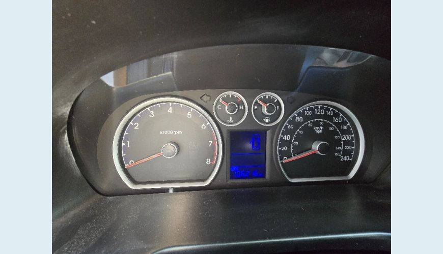 HYUNDAI I30 2.0 16V 145CV AUT. 4P - PRETO - 2010 Foto 8 (Grande)