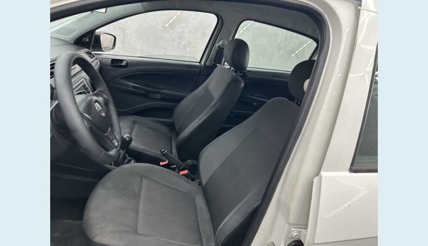 VOLKSWAGEN VOLKSWAGEN VOYAGE 1.0 MPI FLEX MANUAL 4P - BRANCO - 2023 Foto 8 (Grande)
