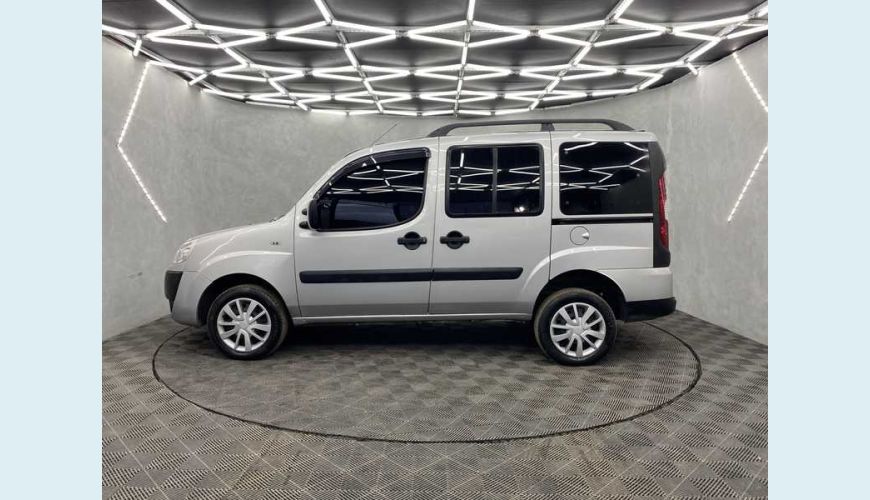 FIAT DOBLO ESSENCE 1.8 FLEX MANUAL 4P - PRATA - 2018 Foto 8 (Grande)