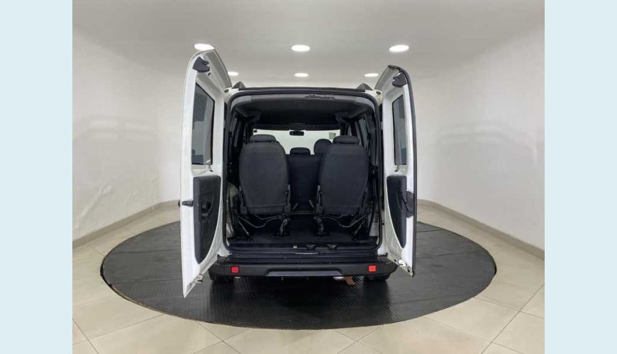 FIAT DOBLO ESSENCE 1.8 FLEX MANUAL 4P - BRANCO - 2019 Foto 8 (Grande)