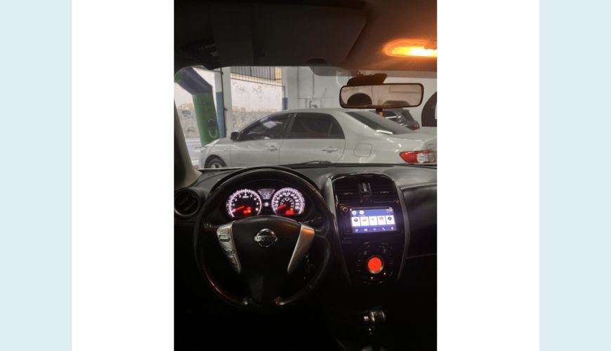 NISSAN VERSA FLEX MANUAL 4P - BRANCO - 2019 Foto 8 (Grande)