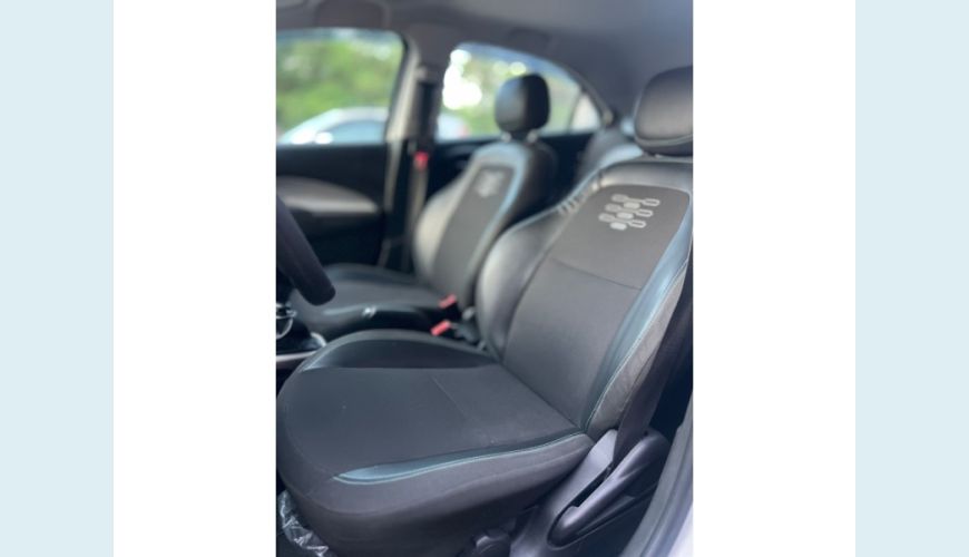 CHEVROLET ONIX FLEX MANUAL 4P - PRATA - 2019 Foto 8 (Grande)