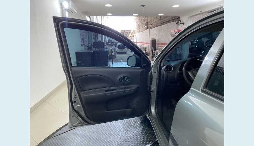 NISSAN MARCH 1.0 12V FLEX MANUAL 4P - CINZA - 2019 Foto 8 (Grande)