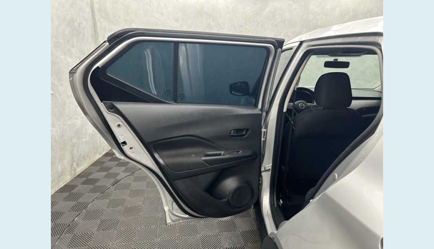 NISSAN KICKS ACTIVE 1.6 FLEX AUT. 4P - PRATA - 2024 Foto 8 (Grande)