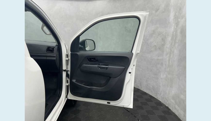 VOLKSWAGEN AMAROK 2.0 TDI DIESEL MANUAL 2P - BRANCO - 2019 Foto 8 (Grande)