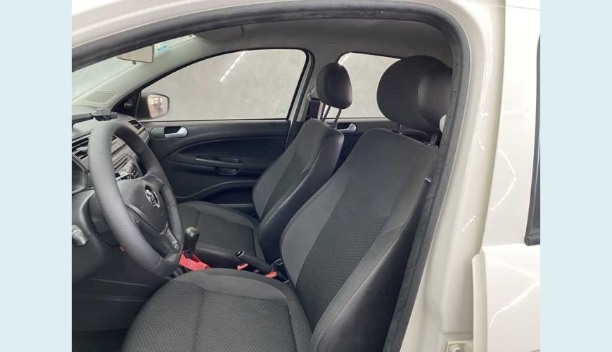 VOLKSWAGEN VOYAGE TRENDLINE 1.6 FLEX MANUAL 4P - BRANCO - 2018 Foto 8 (Grande)