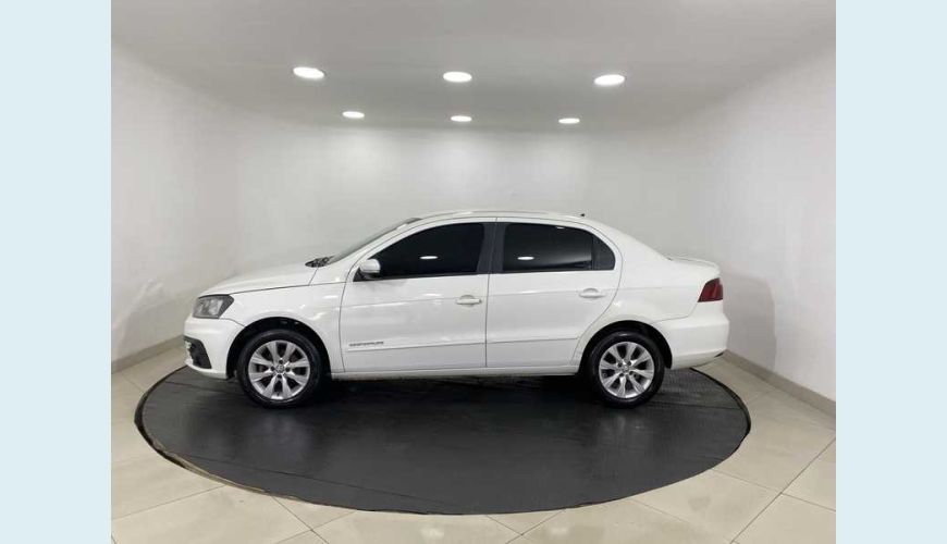 VOLKSWAGEN VOYAGE COMFORTLINE 1.0 MPI FLEX MANUAL 4P - BRANCO - 2017 Foto 8 (Grande)