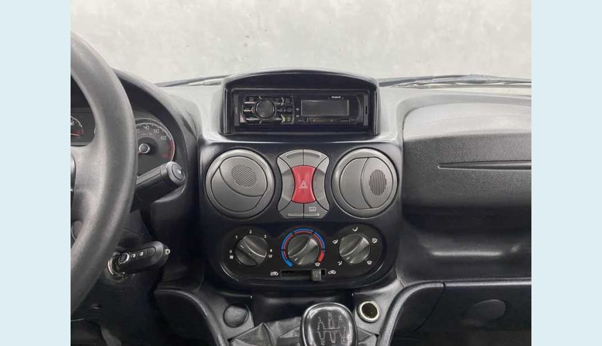 FIAT DOBLO ESSENCE 1.8 16V FLEX MANUAL 4P - PRATA - 2021 Foto 8 (Grande)