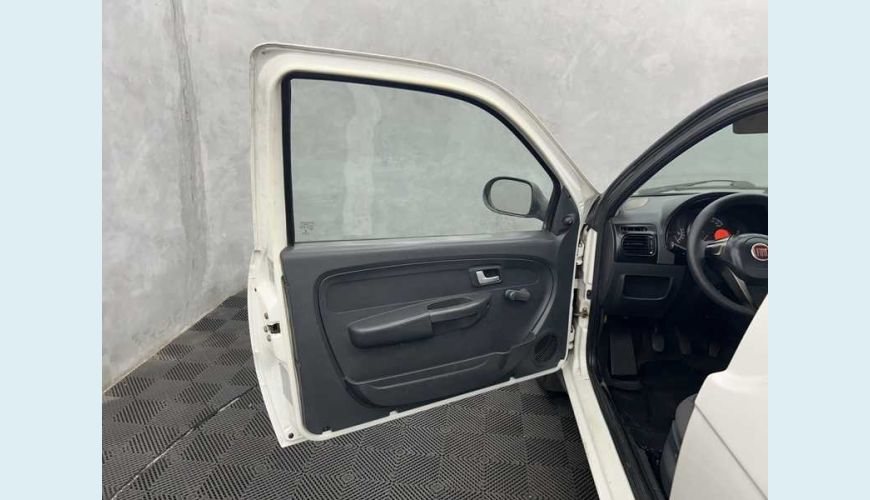 FIAT STRADA WORKING 1.4 FLEX MANUAL 2P - BRANCO - 2016 Foto 8 (Grande)