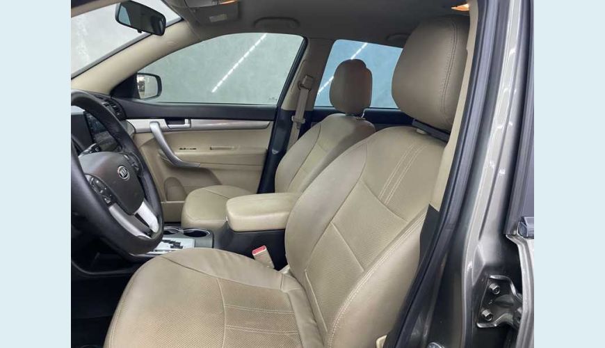 KIA SORENTO 2.4 16V AUT. 4P - CINZA - 2012 Foto 8 (Grande)