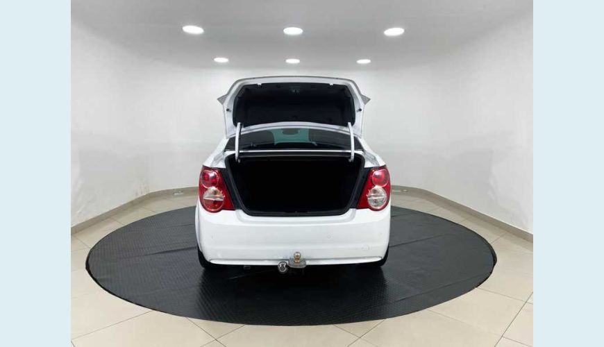 CHEVROLET SONIC LTZ 1.6 FLEX AUT. 4P - PRETO - 2014 Foto 8 (Grande)