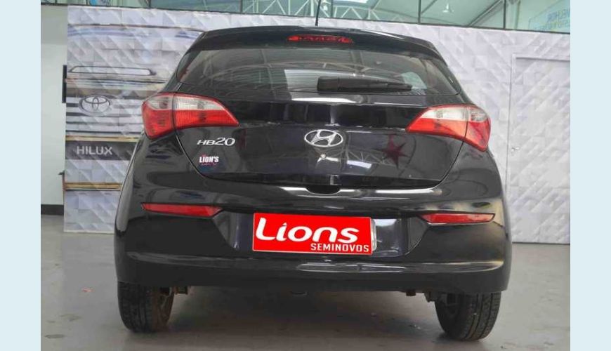 HYUNDAI HB 20 COMFORT PLUS TURBO 1.0 FLEX MANUAL 4P - PRETO - 2017 Foto 8 (Grande)
