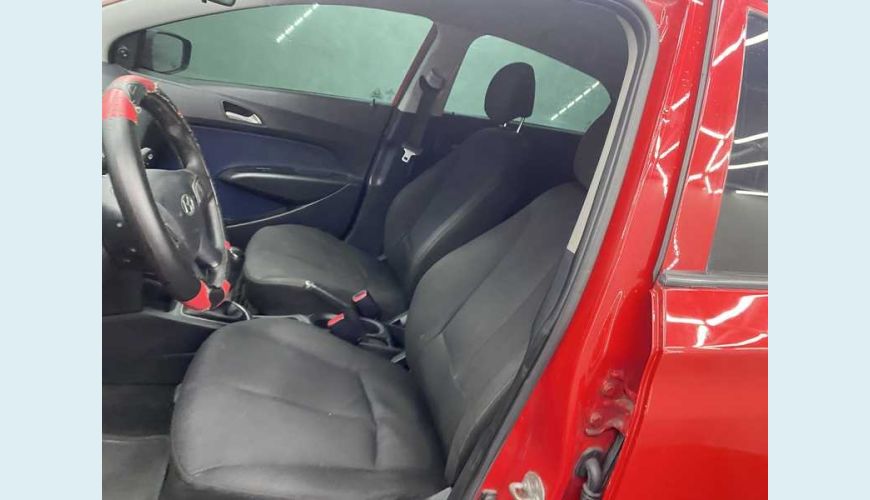 HYUNDAI HB 20 COMFORT 1.6 FLEX MANUAL 4P - VERMELHO - 2013 Foto 8 (Grande)