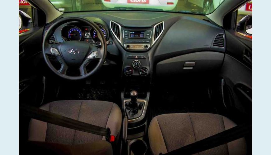 HYUNDAI HB 20S UNIQUE 1.0 FLEX MANUAL 4P - BRANCO - 2019 Foto 8 (Grande)