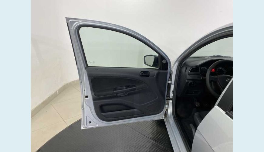 VOLKSWAGEN VOLKSWAGEN GOL 1.6 FLEX MANUAL 4P - PRATA - 2021 Foto 8 (Grande)