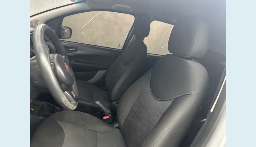 FIAT FIAT UNO ATTRACTIVE 1.0 8V FLEX MANUAL 4P - PRATA - 2020 Foto 8 (Grande)