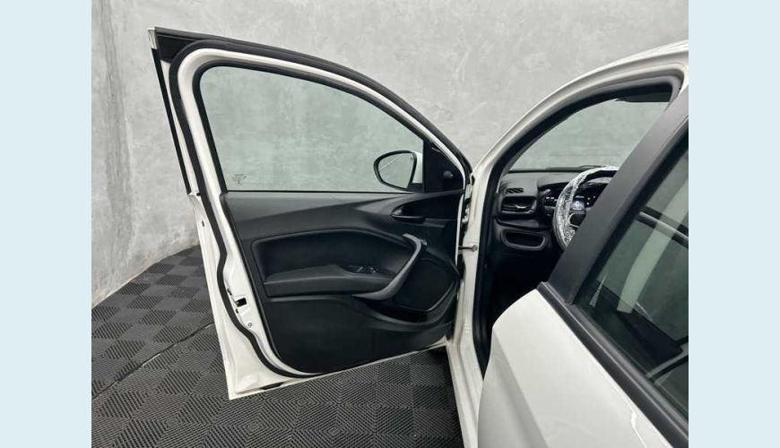 FIAT CRONOS 1.3 FLEX MANUAL 4P - BRANCO - 2022 Foto 8 (Grande)