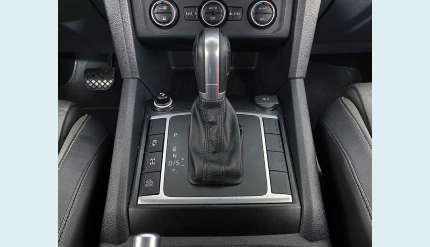 VOLKSWAGEN AMAROK HIGHLINE 2.0 TDI DIESEL AUT. 4P - PRETO - 2018 Foto 8 (Grande)