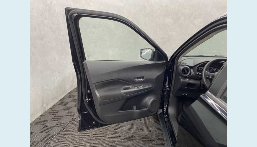 NISSAN KICKS SENSE 1.6 FLEX MANUAL 4P - PRETO - 2022 Foto 8 (Grande)