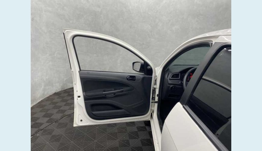 VOLKSWAGEN GOL 1.6 (FLEX) - BRANCO - 2022 Foto 8 (Grande)