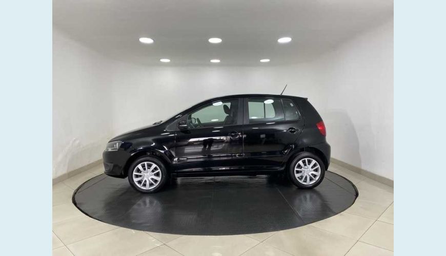 VOLKSWAGEN VOLKSWAGEN FOX TEC 1.0 FLEX MANUAL 2P - PRETO - 2014 Foto 8 (Grande)