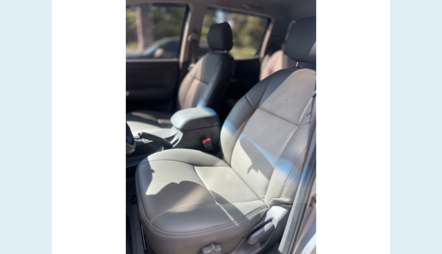 TOYOTA HILUX FLEX AUT. 4P - PRATA - 2015 Foto 8 (Grande)