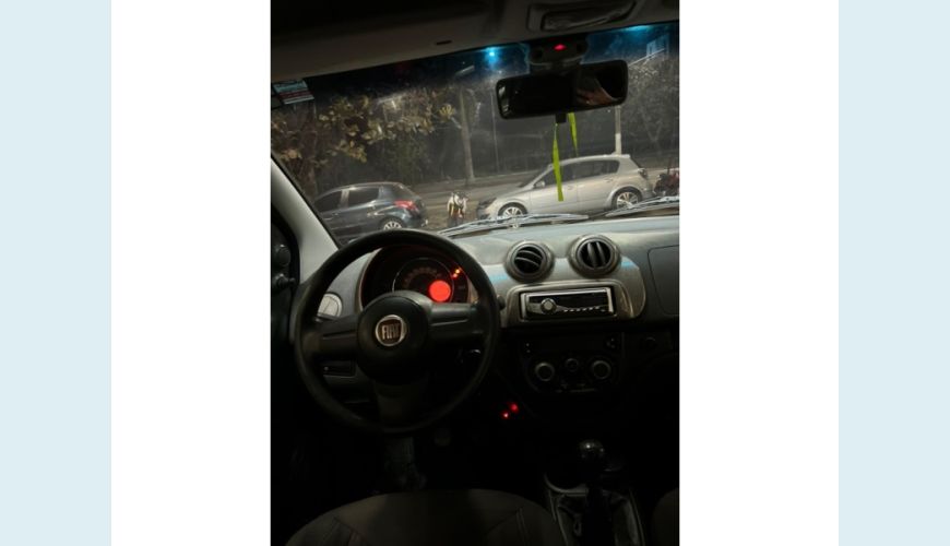 FIAT UNO FLEX MANUAL 4P - PRATA - 2011 Foto 8 (Grande)