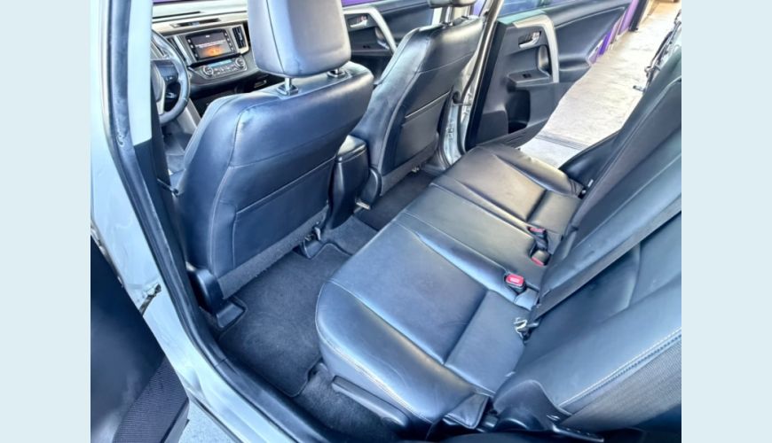 TOYOTA RAV 4 AUT. 4P - PRATA - 2015 Foto 8 (Grande)