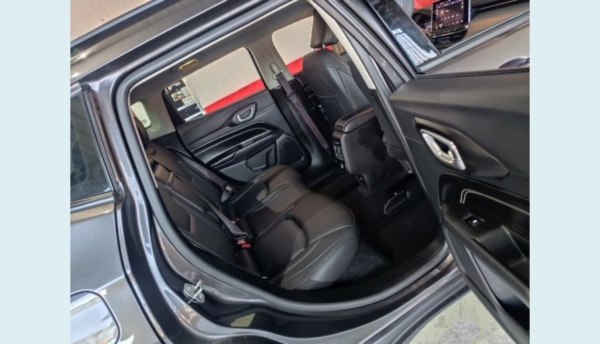 JEEP JEEP COMPASS FLEX AUT. 4P - CINZA - 2023 Foto 8 (Grande)