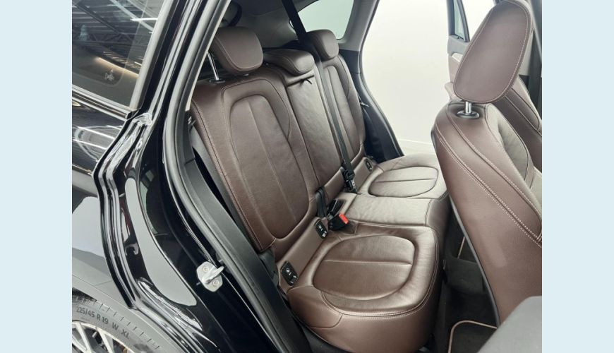 BMW X1 X25I ACTIVEFLEX 2.0 TURBO 231CV FLEX AUT. 4P - PRETO - 2020 Foto 8 (Grande)