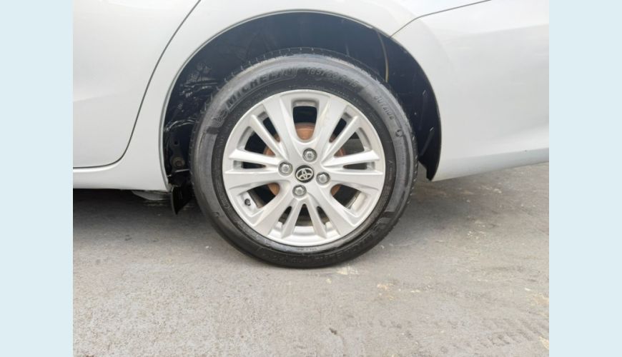 TOYOTA TOYOTA YARIS FLEX AUT. 4P - PRATA - 2019 Foto 8 (Grande)
