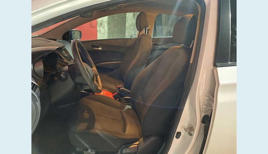 HYUNDAI HB 20 COMFORT PLUS 1.6 FLEX AUT. 4P - BRANCO - 2015 Foto 8 (Grande)