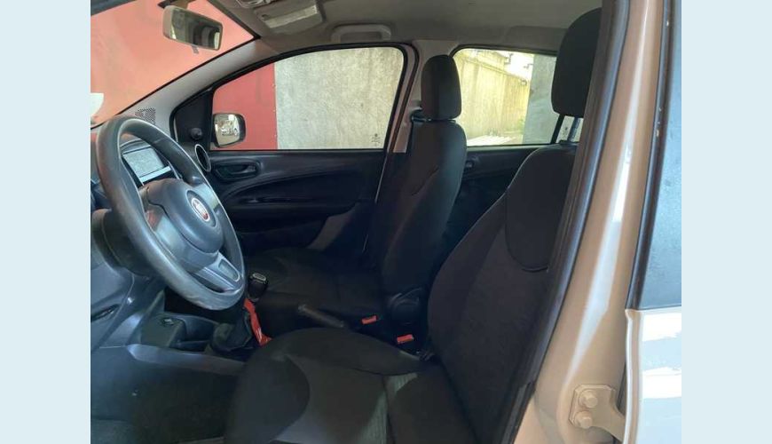 FIAT FIAT UNO DRIVE 1.0 FLEX MANUAL 4P - BRANCO - 2019 Foto 8 (Grande)