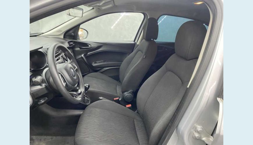 FIAT CRONOS 1.3 FLEX MANUAL 4P - PRATA - 2022 Foto 8 (Grande)