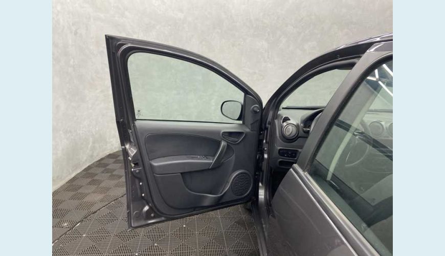 FIAT GRAND SIENA 1.4 FLEX MANUAL 4P - CINZA - 2021 Foto 8 (Grande)