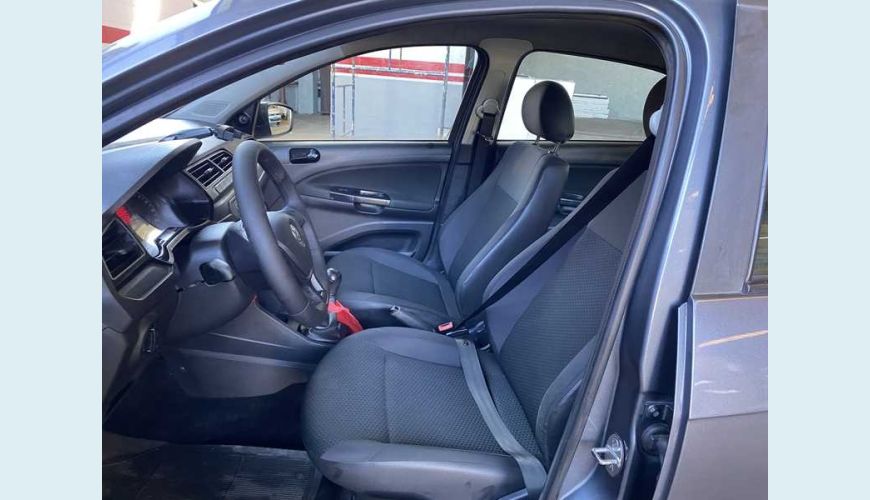 VOLKSWAGEN VOYAGE 1.6 MSI 8V FLEX MANUAL 4P - CINZA - 2020 Foto 8 (Grande)