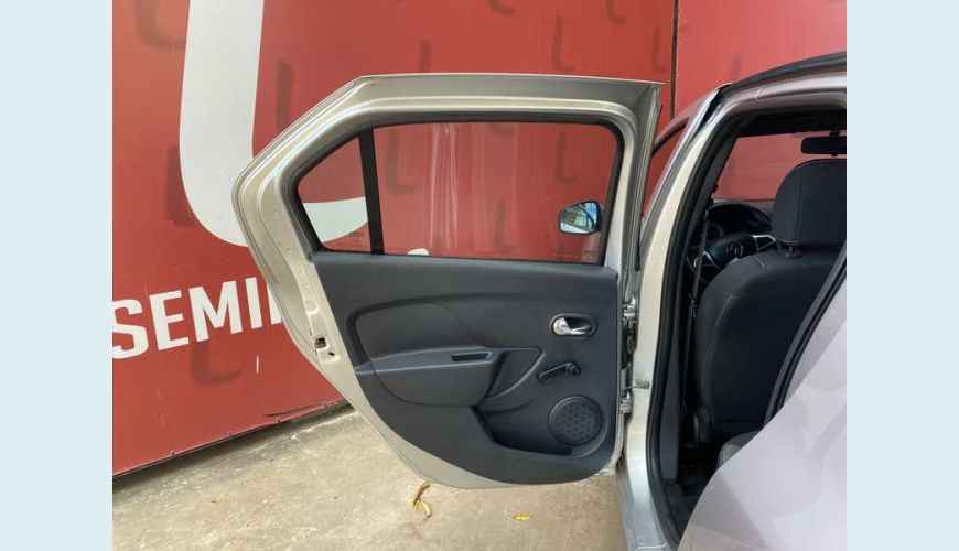 RENAULT RENAULT LOGAN ZEN 1.0 12V FLEX MANUAL 4P - PRATA - 2020 Foto 8 (Grande)