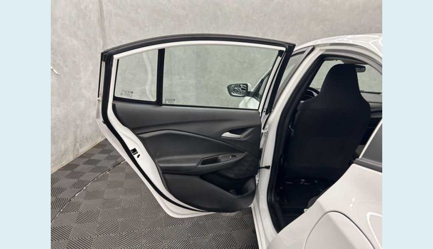 CHEVROLET ONIX PLUS LT 1.0 FLEX MANUAL 4P - BRANCO - 2023 Foto 8 (Grande)