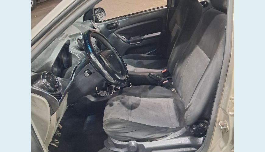 FORD FIESTA 1.6 16V FLEX MANUAL 4P - CHAMPAGNE - 2008 Foto 8 (Grande)