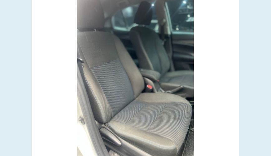 TOYOTA YARIS FLEX AUT. 4P - PRATA - 2019 Foto 8 (Grande)