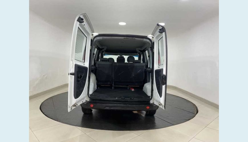 FIAT FIAT DOBLO ESSENCE 1.8 FLEX MANUAL 4P - BRANCO - 2018 Foto 8 (Grande)