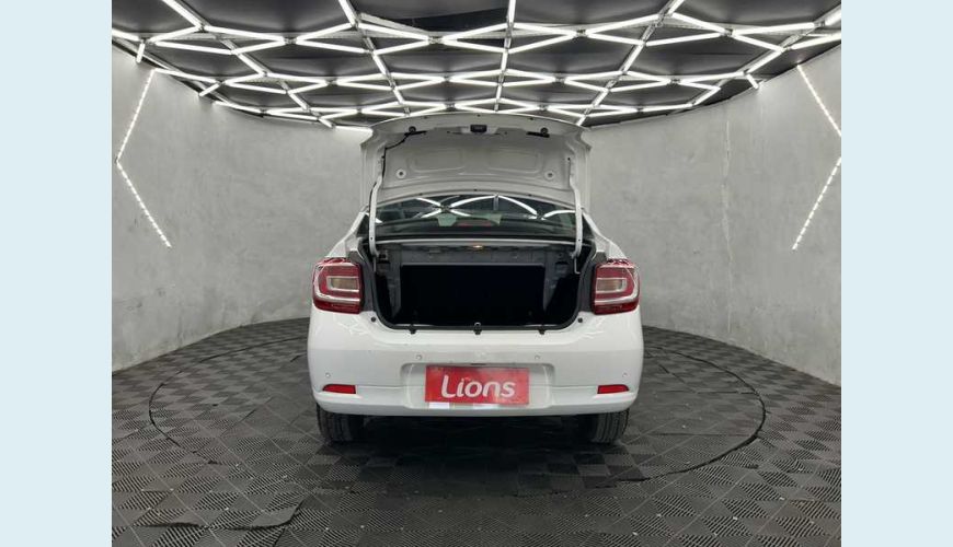RENAULT LOGAN ZEN 1.0 12V SCE FLEX MANUAL 4P - BRANCO - 2023 Foto 8 (Grande)