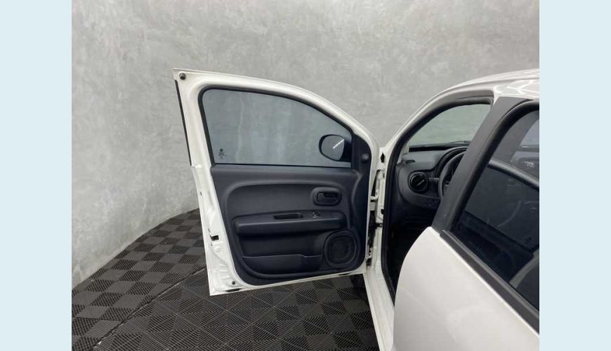 FIAT MOBI LIKE 1.0 FLEX MANUAL 4P - BRANCO - 2021 Foto 8 (Grande)