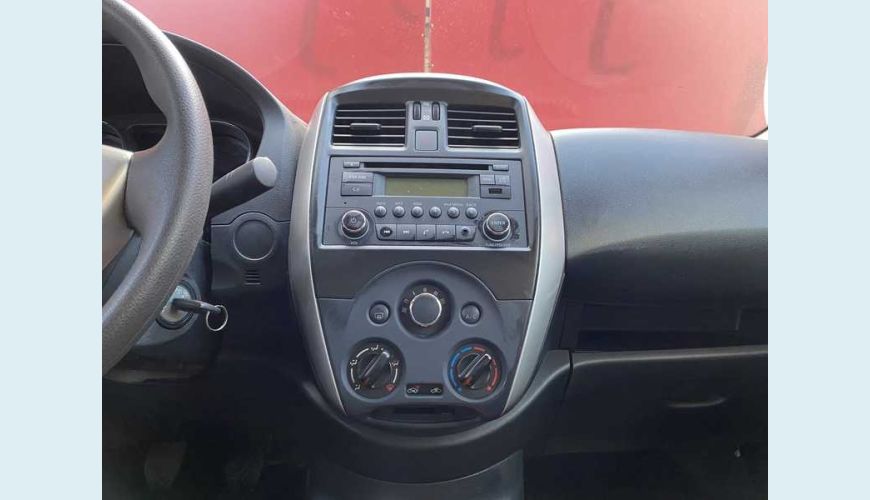 NISSAN VERSA SV 1.6 16V FLEX AUT. 4P - CINZA - 2017 Foto 8 (Grande)