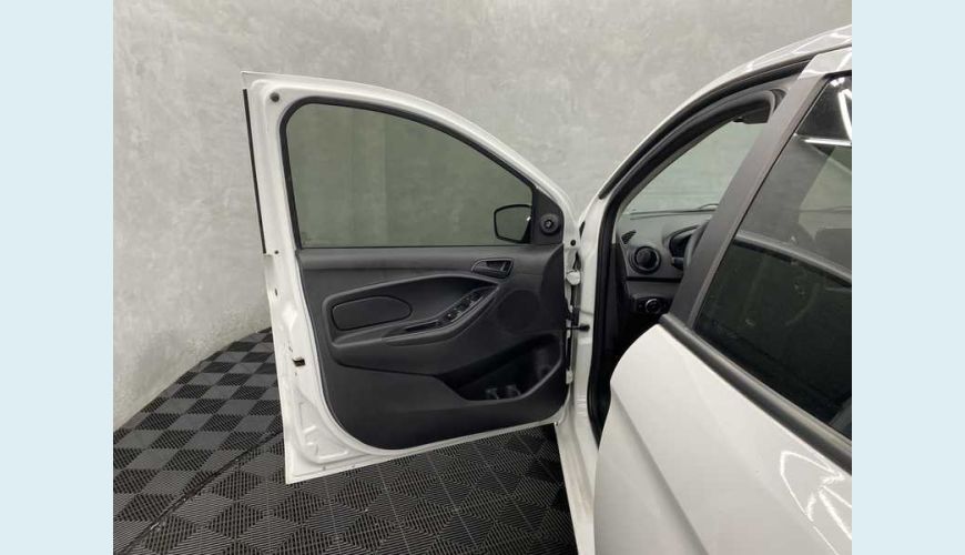 CHEVROLET ONIX LT 1.0 TURBO FLEX MANUAL 4P - BRANCO - 2024 Foto 8 (Grande)