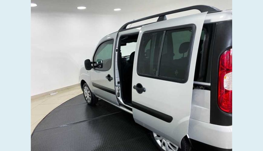 FIAT FIAT DOBLO ESSENCE 1.8 7L FLEX MANUAL 4P - VERMELHO - 2019 Foto 8 (Grande)